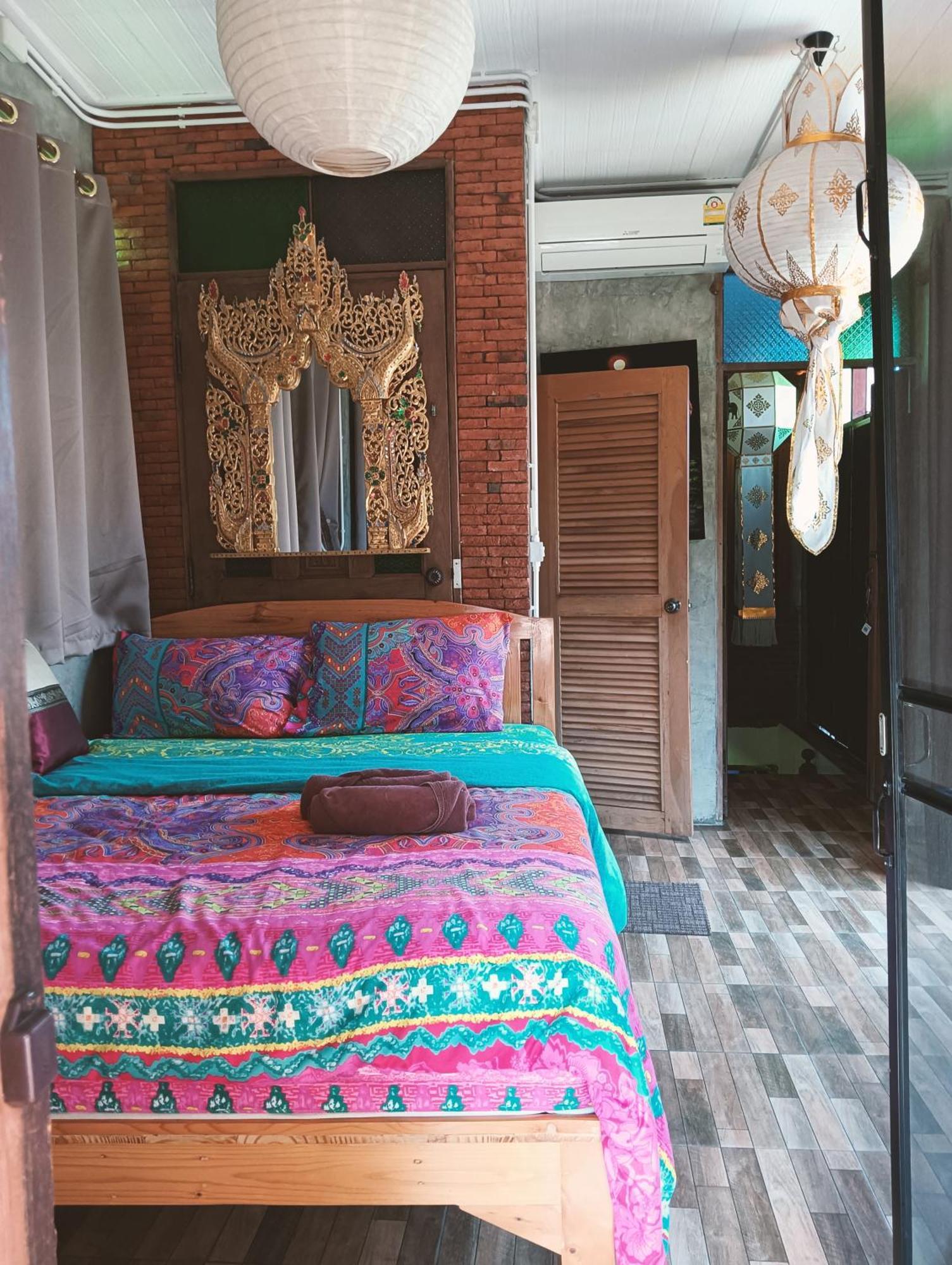 Huen Chiang Man Hostel (Adults Only) Chiang Mai Ngoại thất bức ảnh