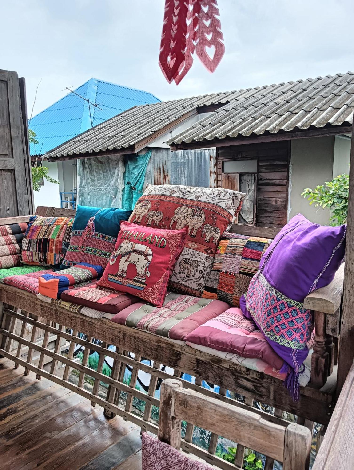 Huen Chiang Man Hostel (Adults Only) Chiang Mai Ngoại thất bức ảnh