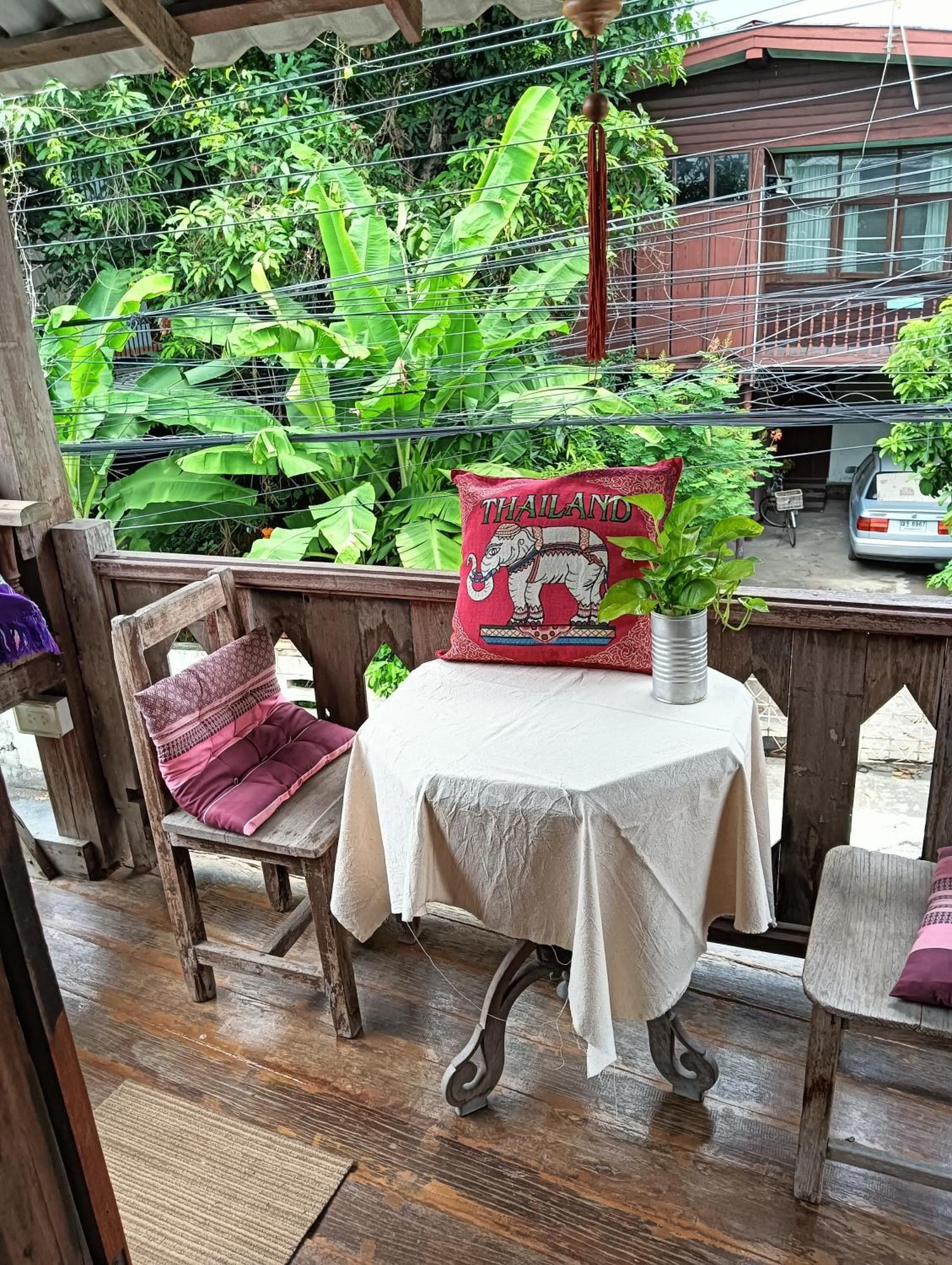 Huen Chiang Man Hostel (Adults Only) Chiang Mai Ngoại thất bức ảnh
