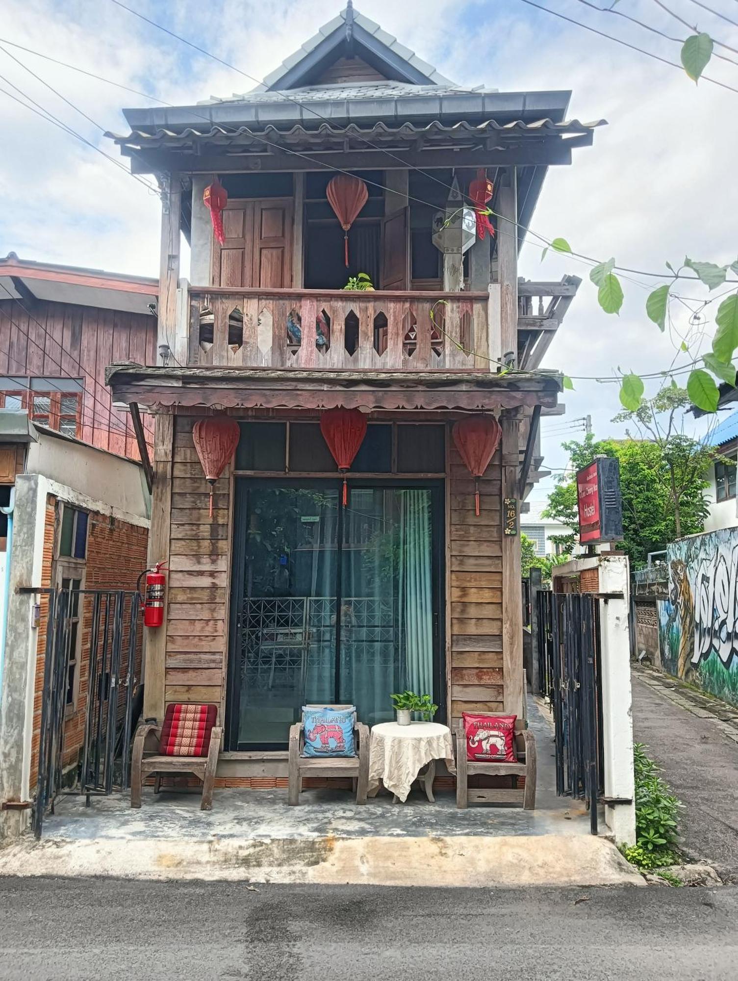 Huen Chiang Man Hostel (Adults Only) Chiang Mai Ngoại thất bức ảnh