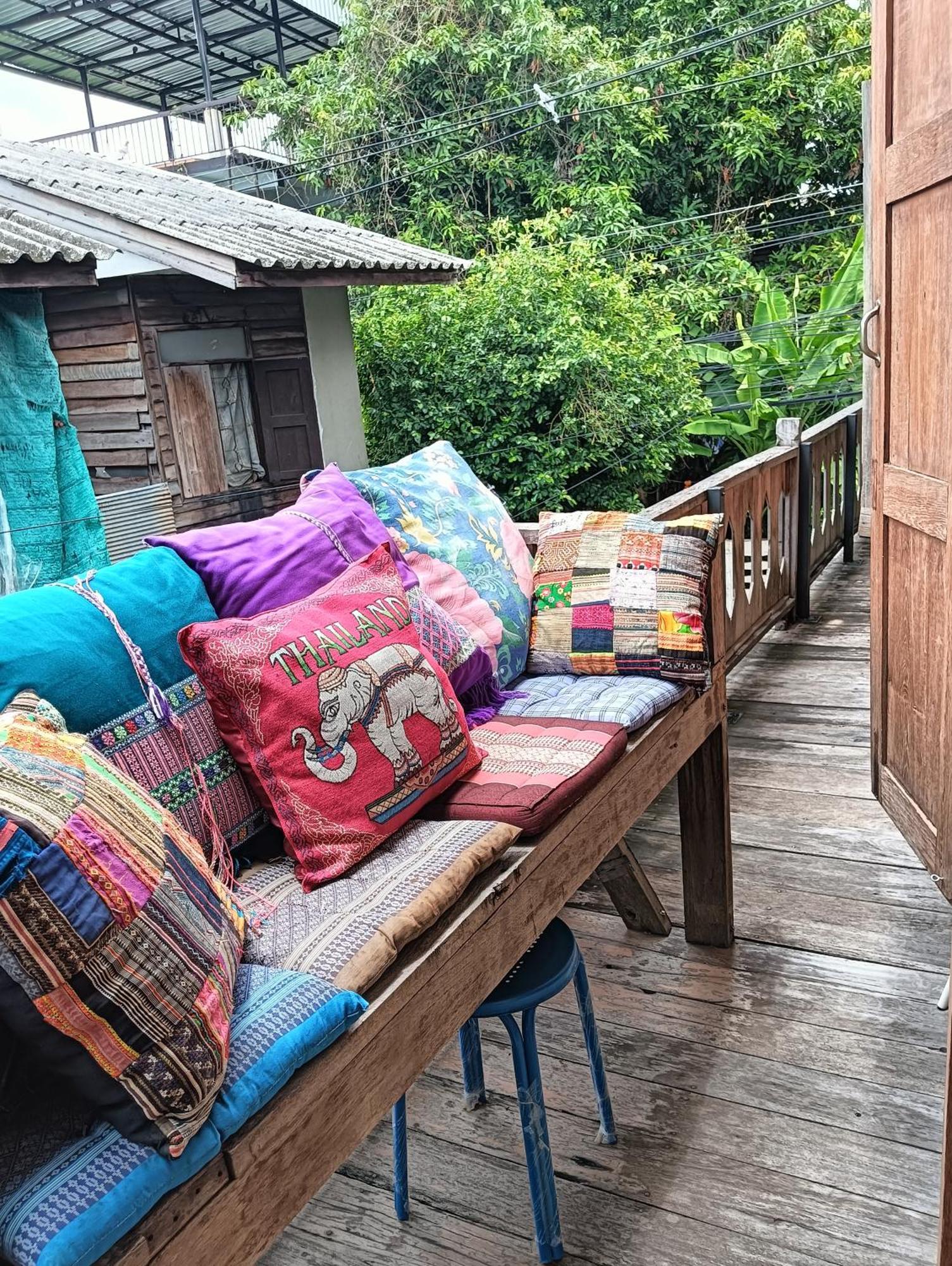 Huen Chiang Man Hostel (Adults Only) Chiang Mai Ngoại thất bức ảnh