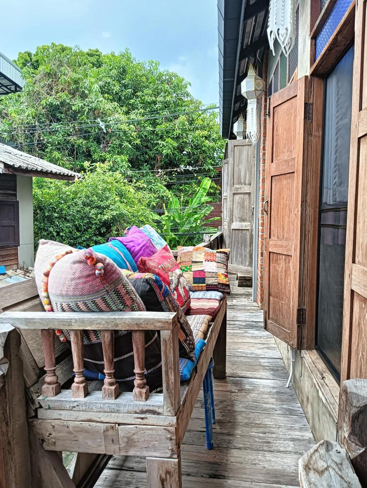 Huen Chiang Man Hostel (Adults Only) Chiang Mai Ngoại thất bức ảnh