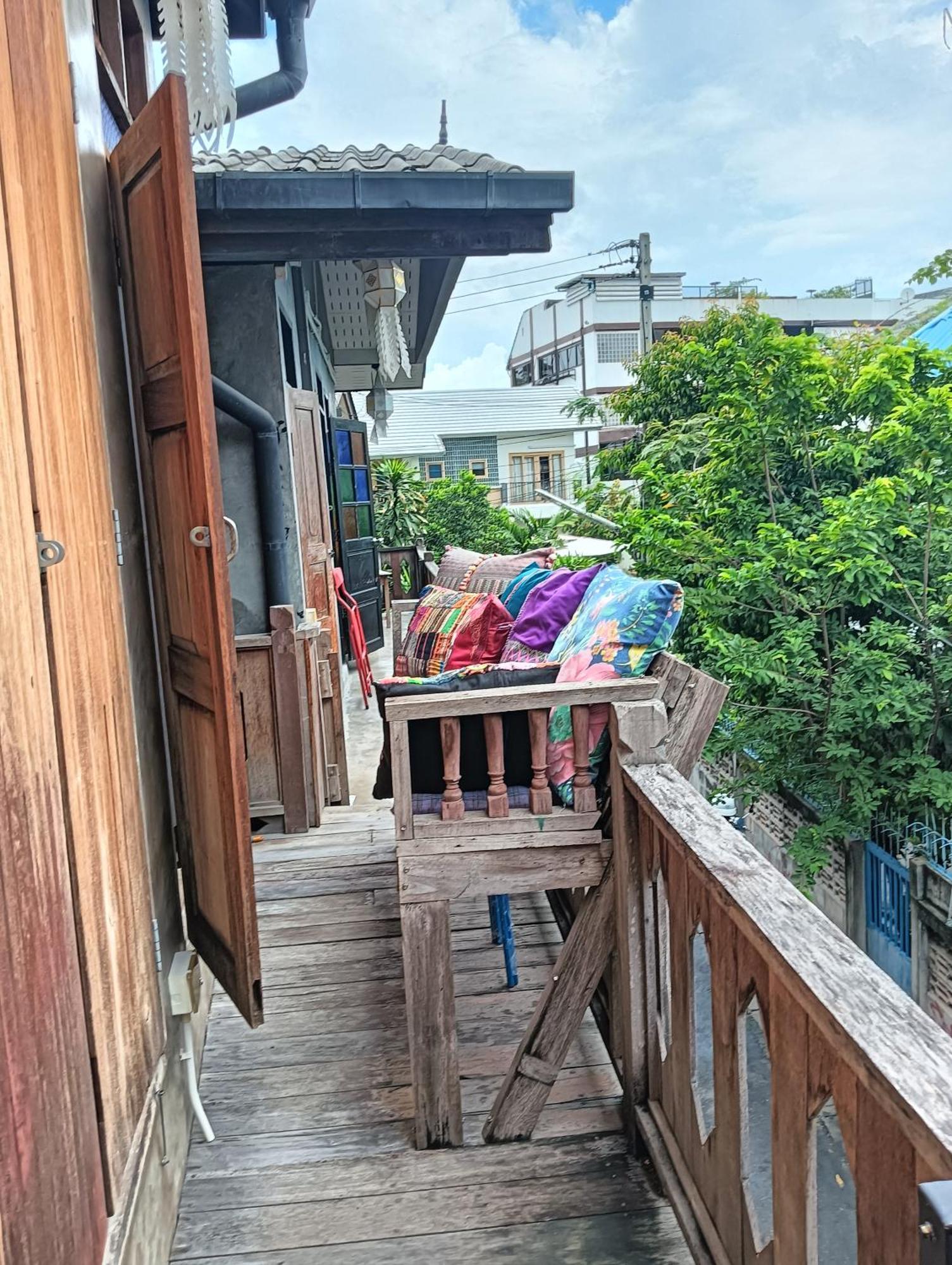Huen Chiang Man Hostel (Adults Only) Chiang Mai Ngoại thất bức ảnh