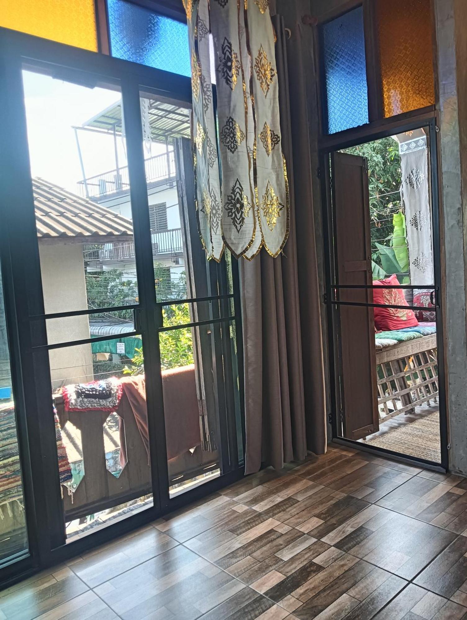 Huen Chiang Man Hostel (Adults Only) Chiang Mai Ngoại thất bức ảnh